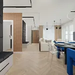 Gwiazdzista Elegant For 6 Guests With Balcony & Parking By Renters Apartamento *