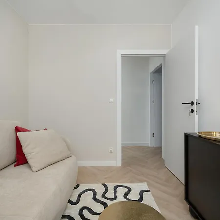 Gwiazdzista Elegant For 6 Guests With Balcony & Parking By Renters * Breslavia