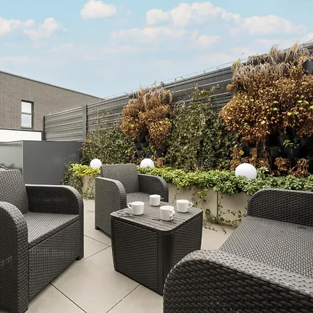 Gwiazdzista Elegant For 6 Guests With Balcony & Parking By Renters Appartamento Breslavia