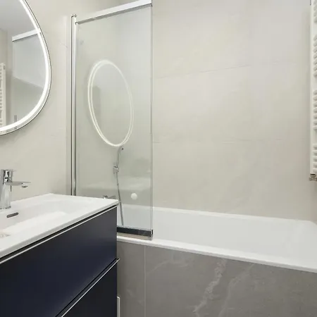 Gwiazdzista Elegant For 6 Guests With Balcony & Parking By Renters * Breslavia