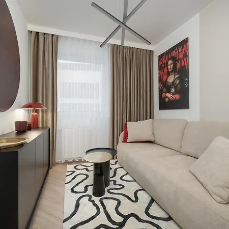 Gwiazdzista Elegant For 6 Guests With Balcony & Parking By Renters Appartamento