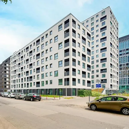 Apartman Gwiazdzista Elegant For 6 Guests With Balcony & Parking By Renters