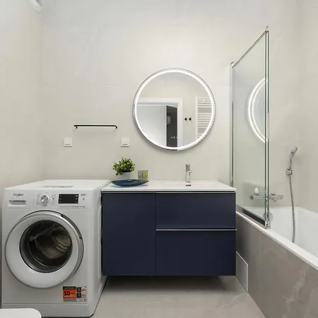 Gwiazdzista Elegant For 6 Guests With Balcony & Parking By Renters Apartmán *