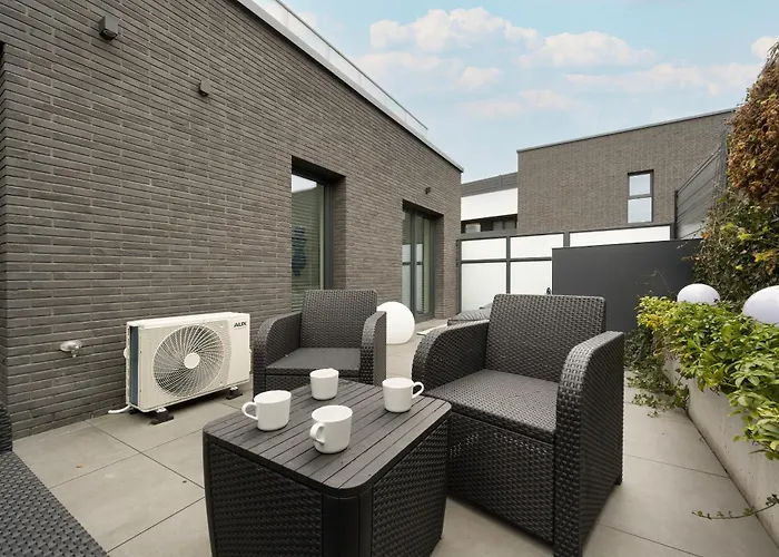 Apartman Gwiazdzista Elegant For 6 Guests With Balcony & Parking By Renters Wrocław