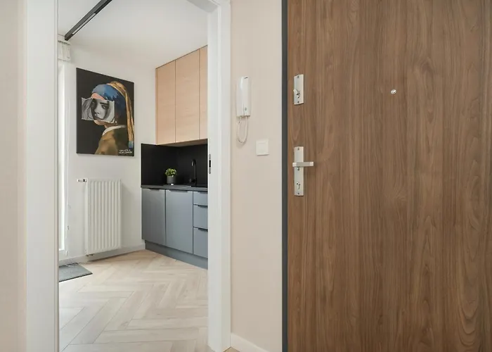 Apartman Gwiazdzista Elegant For 6 Guests With Balcony & Parking By Renters Wrocław