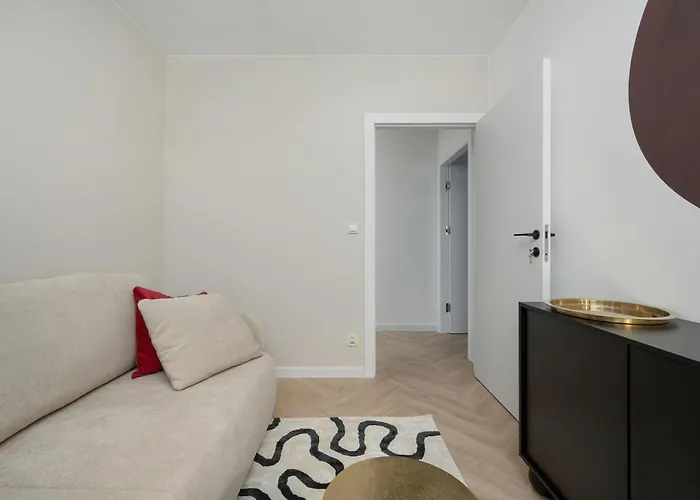 Gwiazdzista Elegant For 6 Guests With Balcony & Parking By Renters * Wrocław