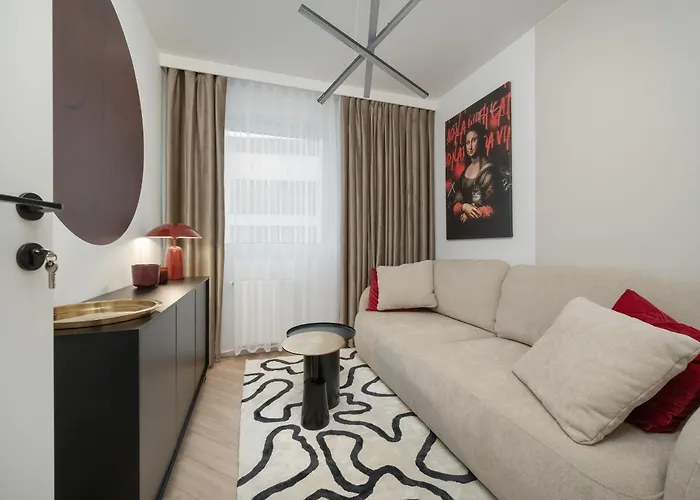 Gwiazdzista Elegant For 6 Guests With Balcony & Parking By Renters Apartman