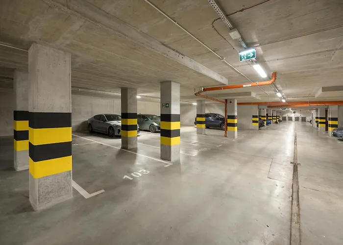 Apartman Gwiazdzista Elegant For 6 Guests With Balcony & Parking By Renters Wrocław