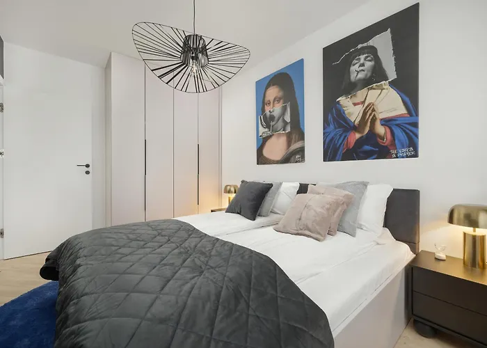 Gwiazdzista Elegant For 6 Guests With Balcony & Parking By Renters * Wrocław