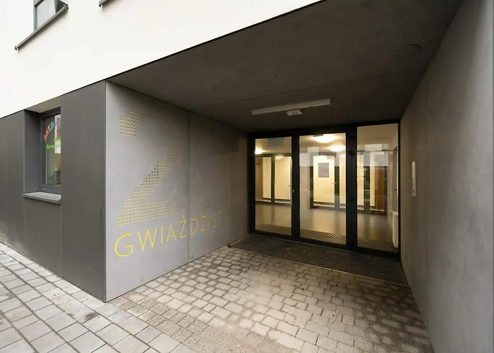 Gwiazdzista Elegant For 6 Guests With Balcony & Parking By Renters Apartman *